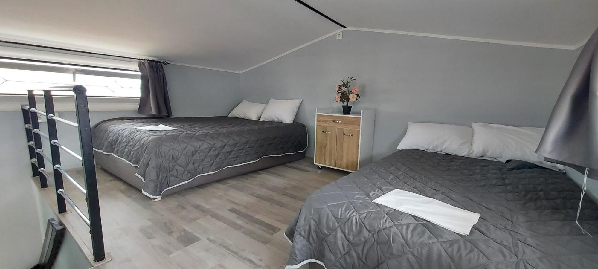 Вілла Filio'S Loft Near Airport Артеміда Екстер'єр фото